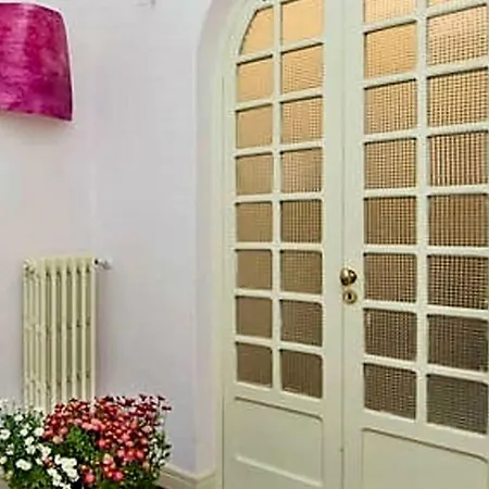 The Windows Apartament *